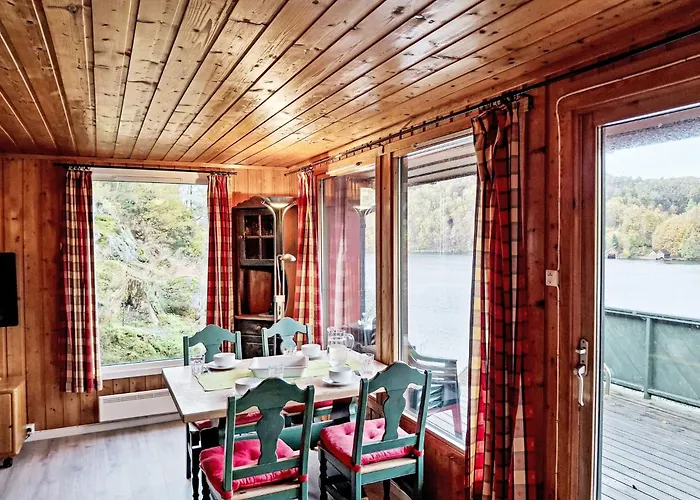 Neset By Interhome Semesterbostad Lyngdal